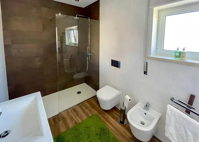 בית נופש Santos & Belos נאזרה